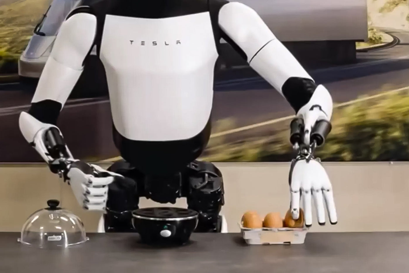 Elon Musk: Tesla Nears Breakthrough on Optimus Robot Hands