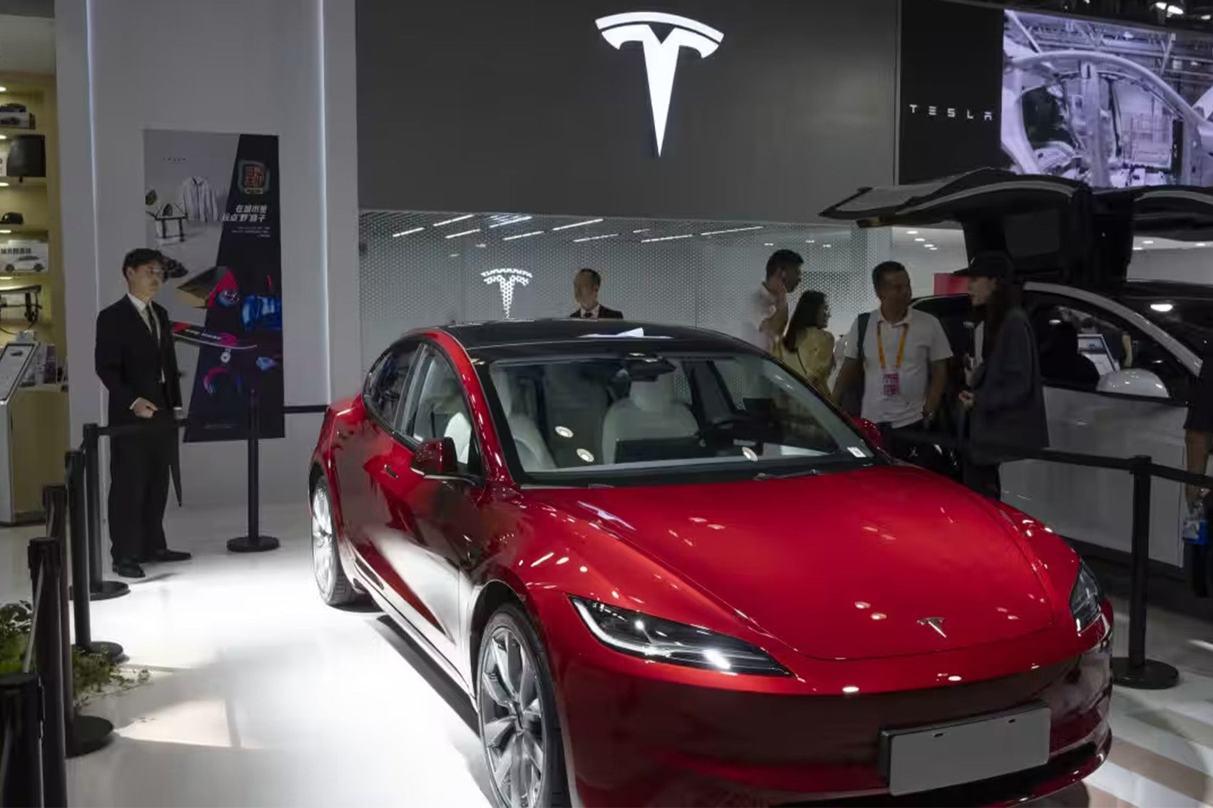 Tesla To Fix Privacy Issue in Tesla App
