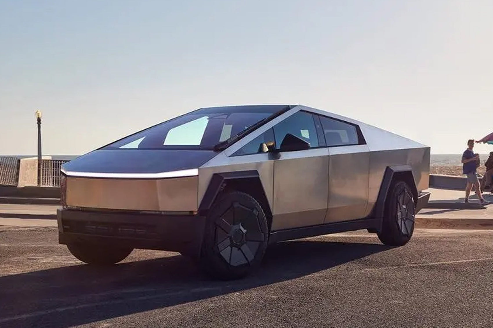 Tesla Drops Underperforming Cybertruck Trim Due to Weak Demand